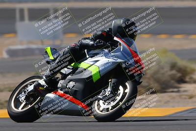 media/Oct-08-2022-SoCal Trackdays (Sat) [[1fc3beec89]]/Turn 14 (1050am)/